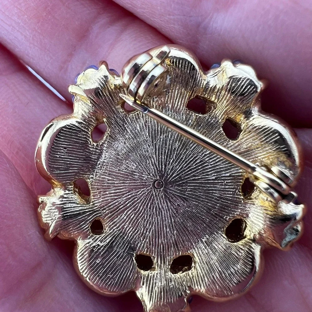 Vintage Floral Cabochon Brooch Pastel Flower Cluster‎ Gold Tone Round Pin